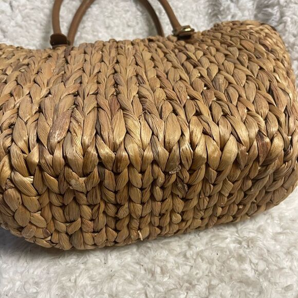 Straw Studio Tan Woven straw large Tote Bag with synthetic brown straps. - Picture 8 of 16